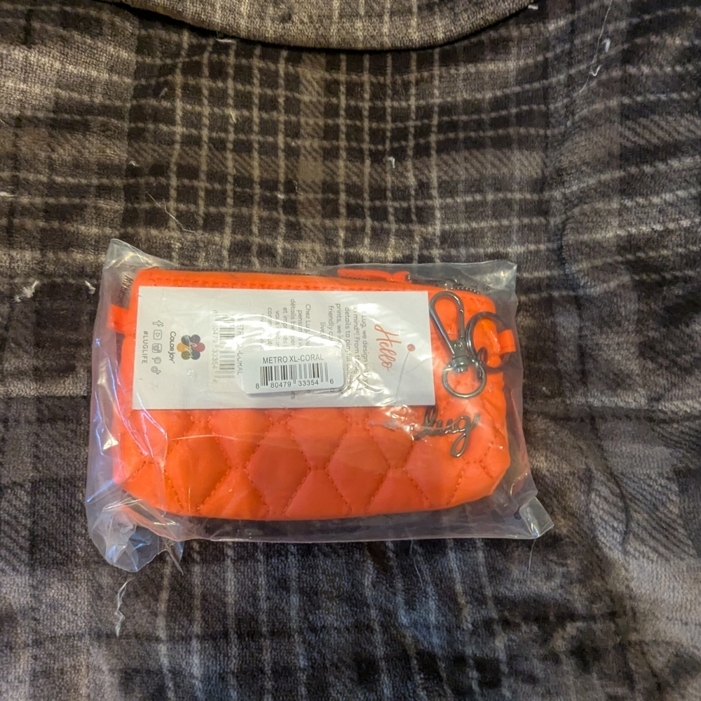 Lug Metro XL Coral Neon NWT - Picture 7 of 7
